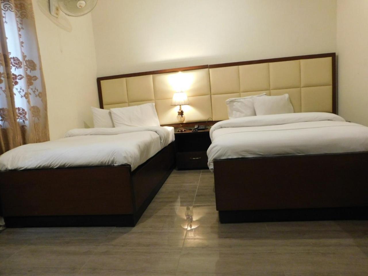 Hotel Silver Sand Multan Extérieur photo