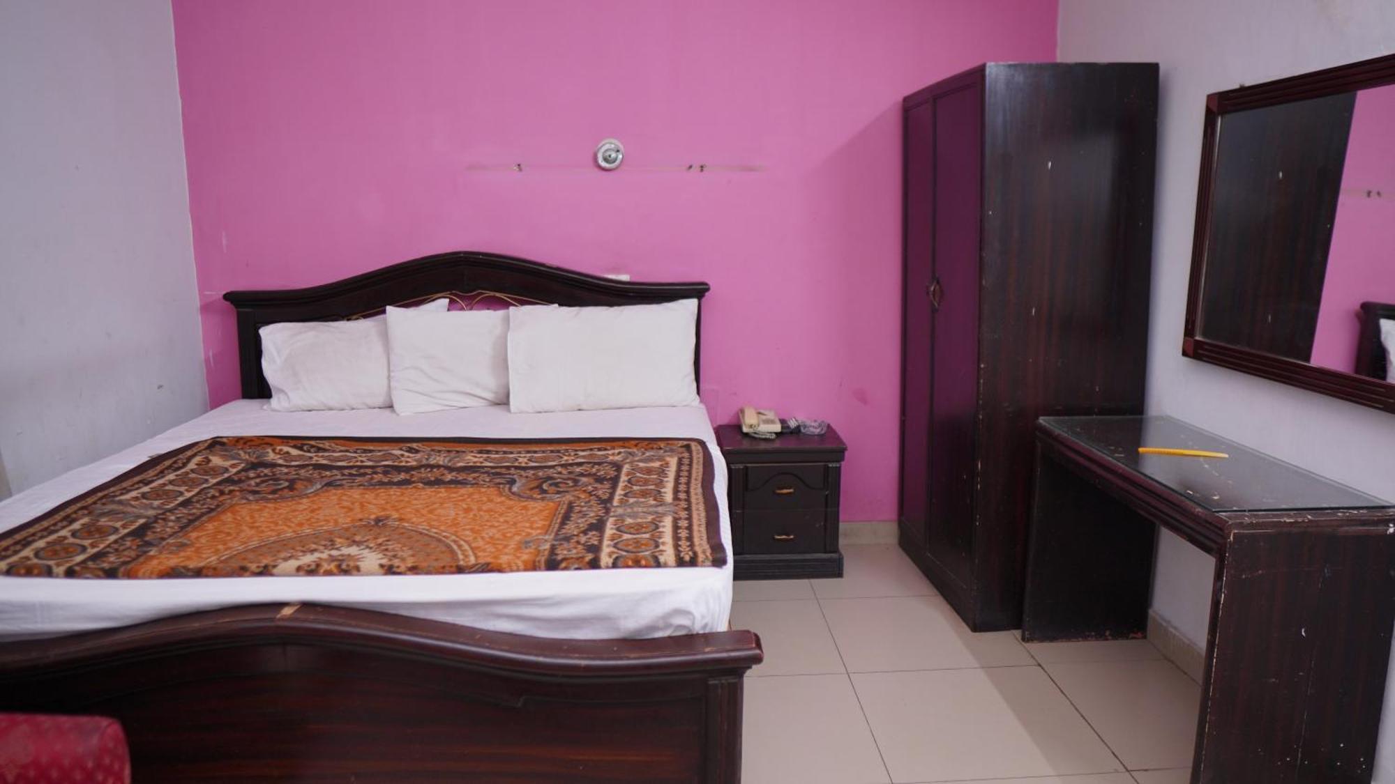 Hotel Silver Sand Multan Extérieur photo