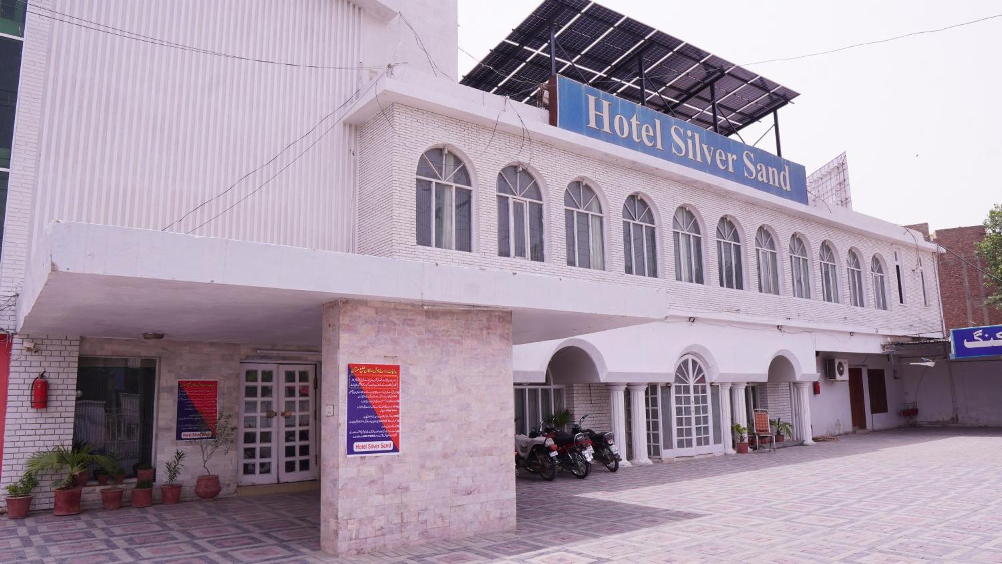 Hotel Silver Sand Multan Extérieur photo